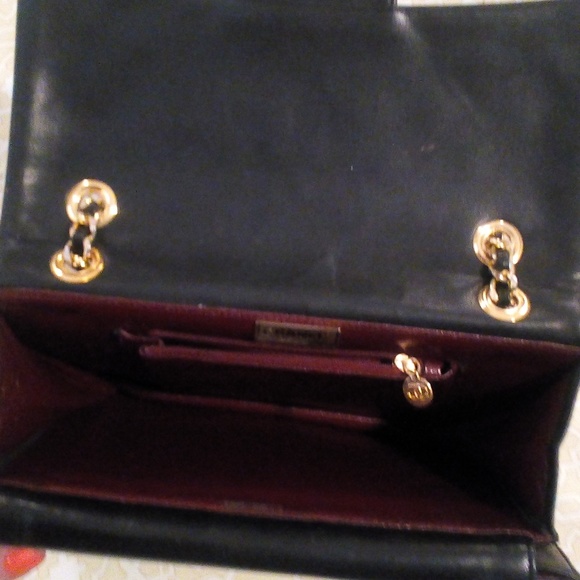 Chanel Hand bag. - Picture 3 of 3